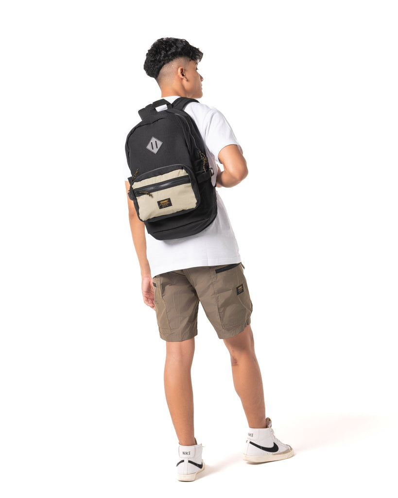 OUTO BLACK - Cosmic Clothes Official