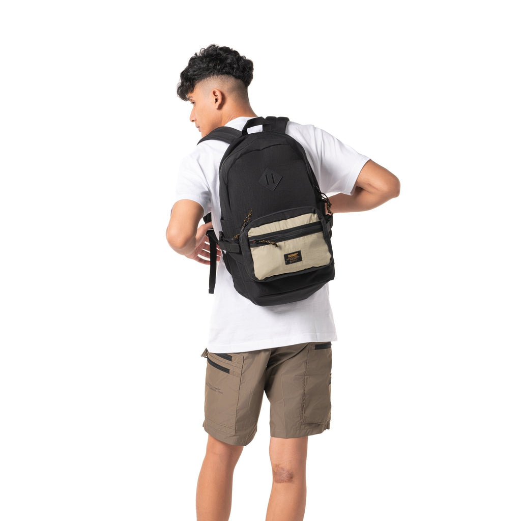 OUTO BLACK - Cosmic Clothes Official