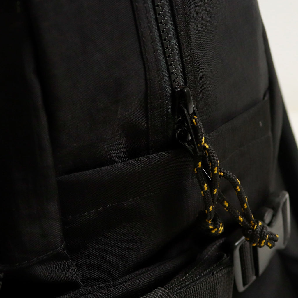 OUTO BLACK - Cosmic Clothes Official